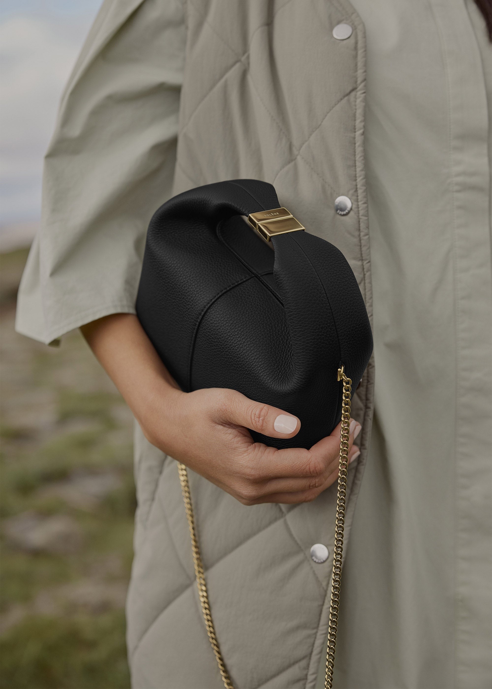 Handbag - Textured Black Chain