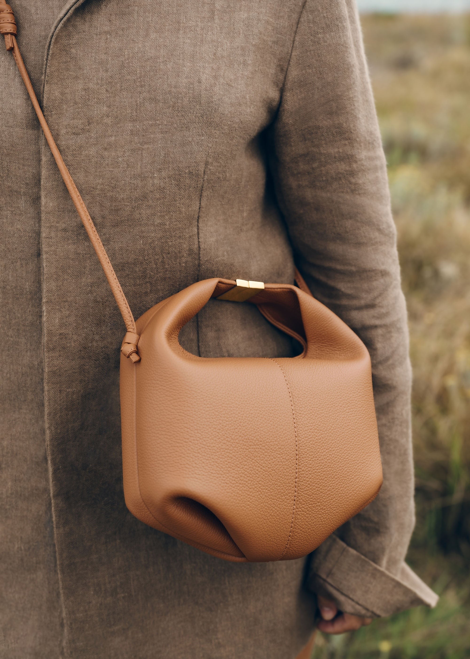Handbag - Textured Camel