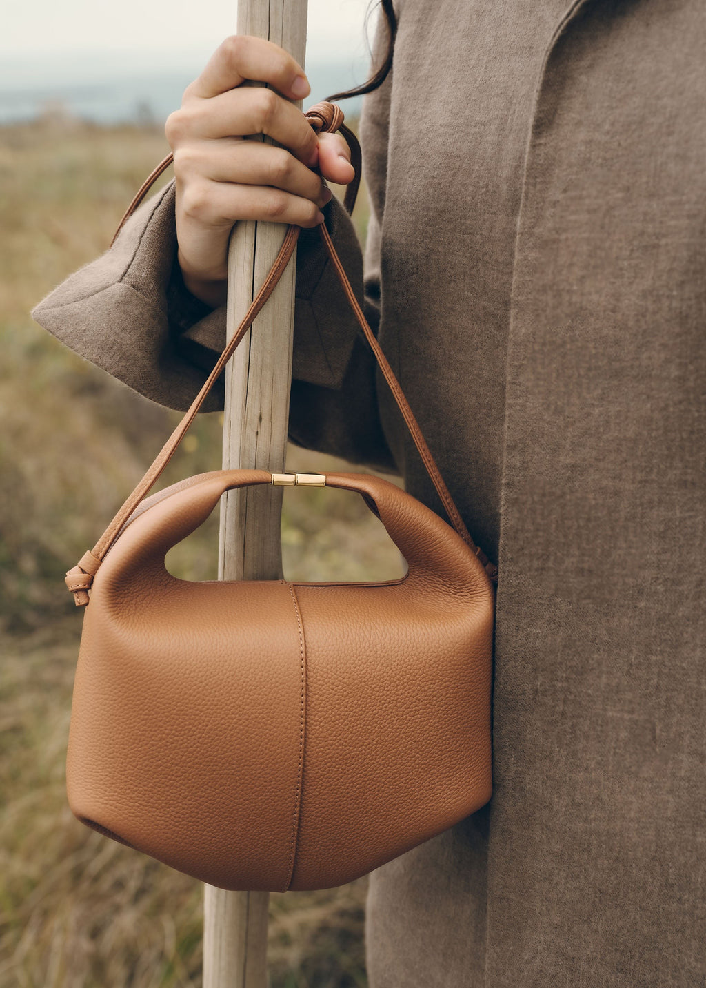 Handbag - Textured Camel