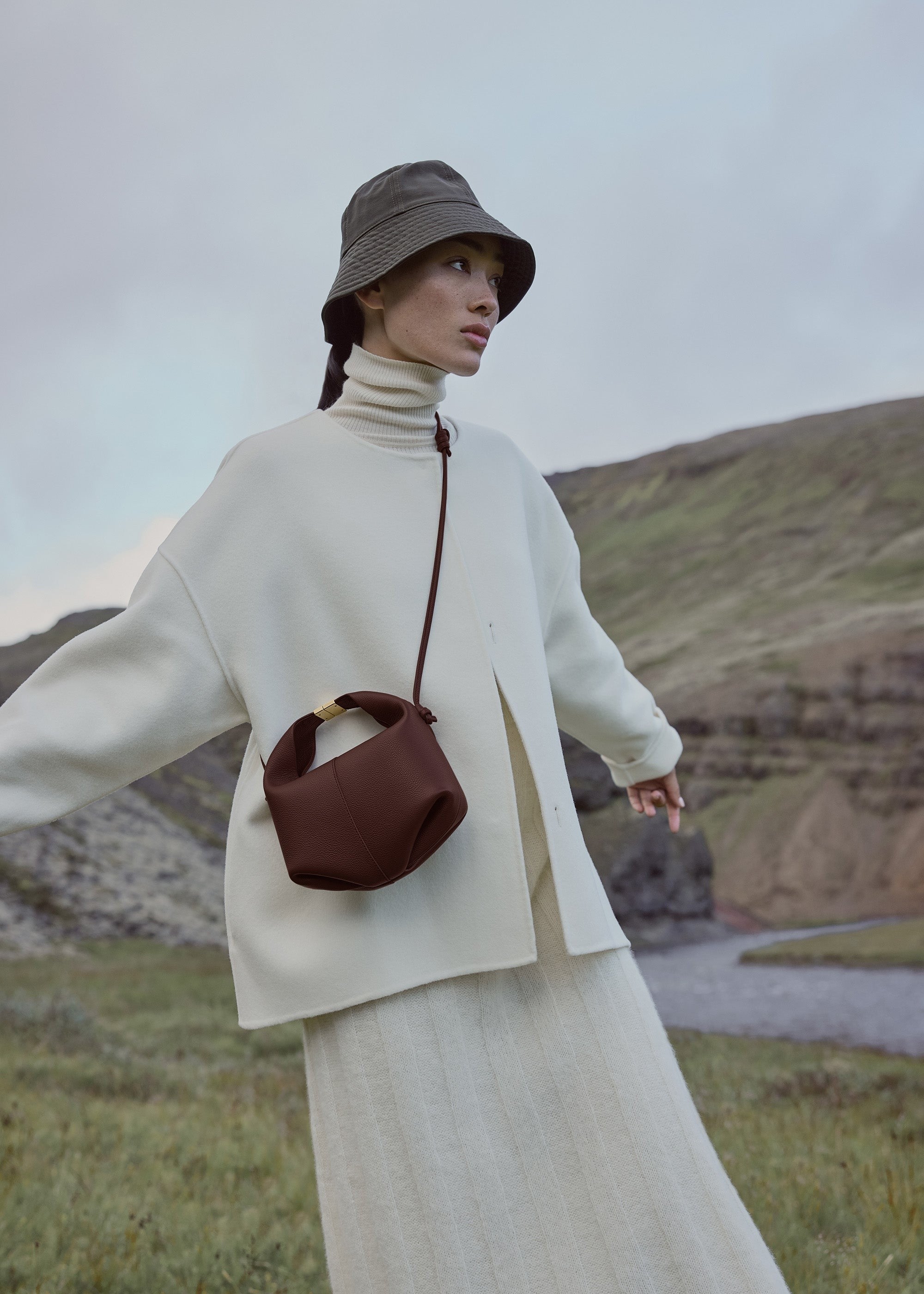 Handbag - Textured Sandalwood