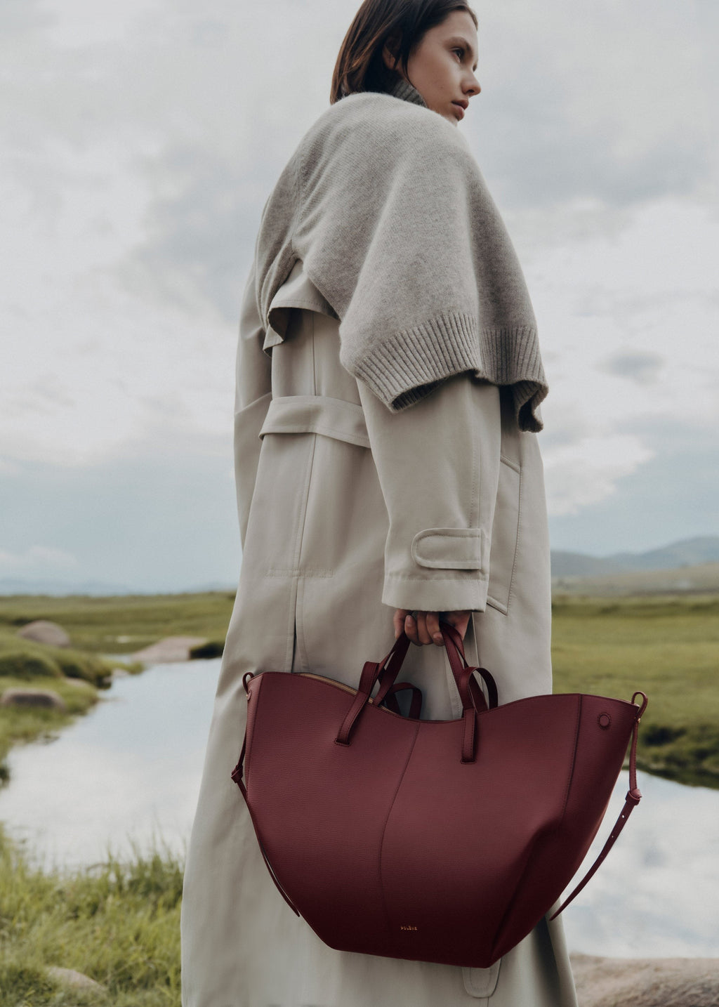 Handbag - Textured Black Cherry