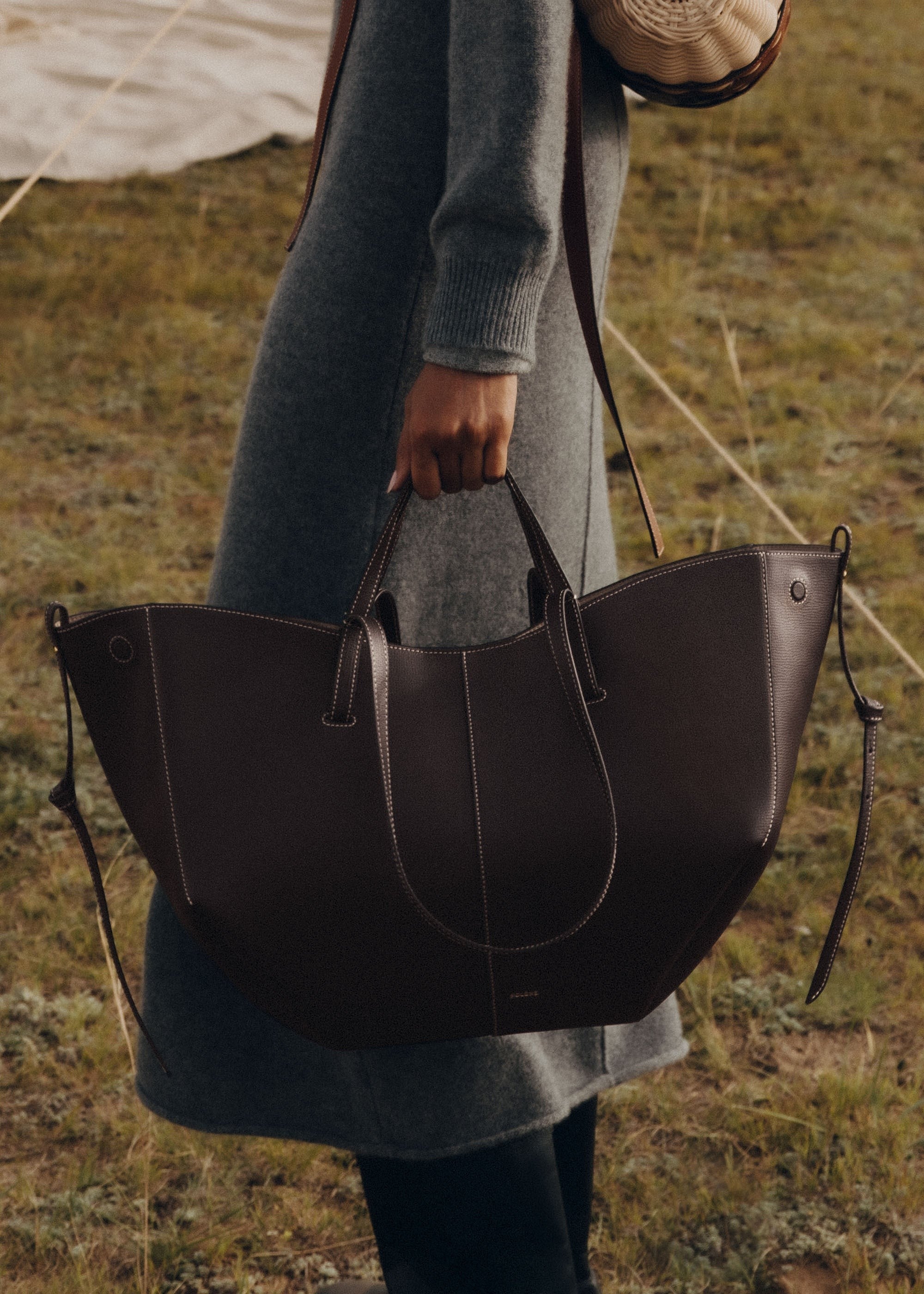 Handbag - Textured Ebony