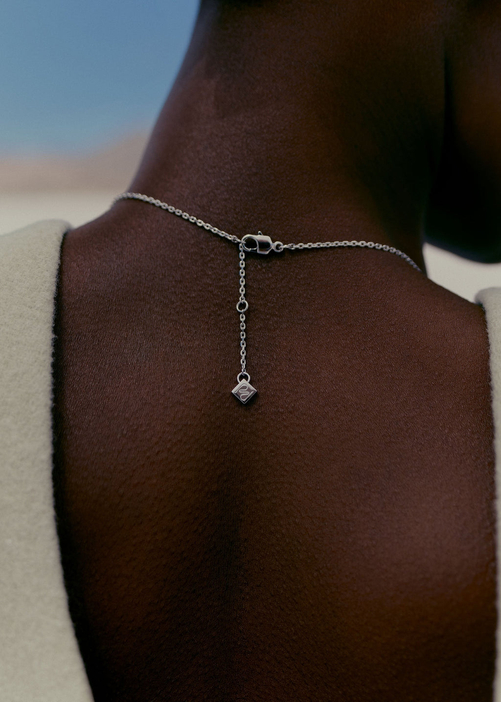 Jewellery - Silver in rhodium plated brass