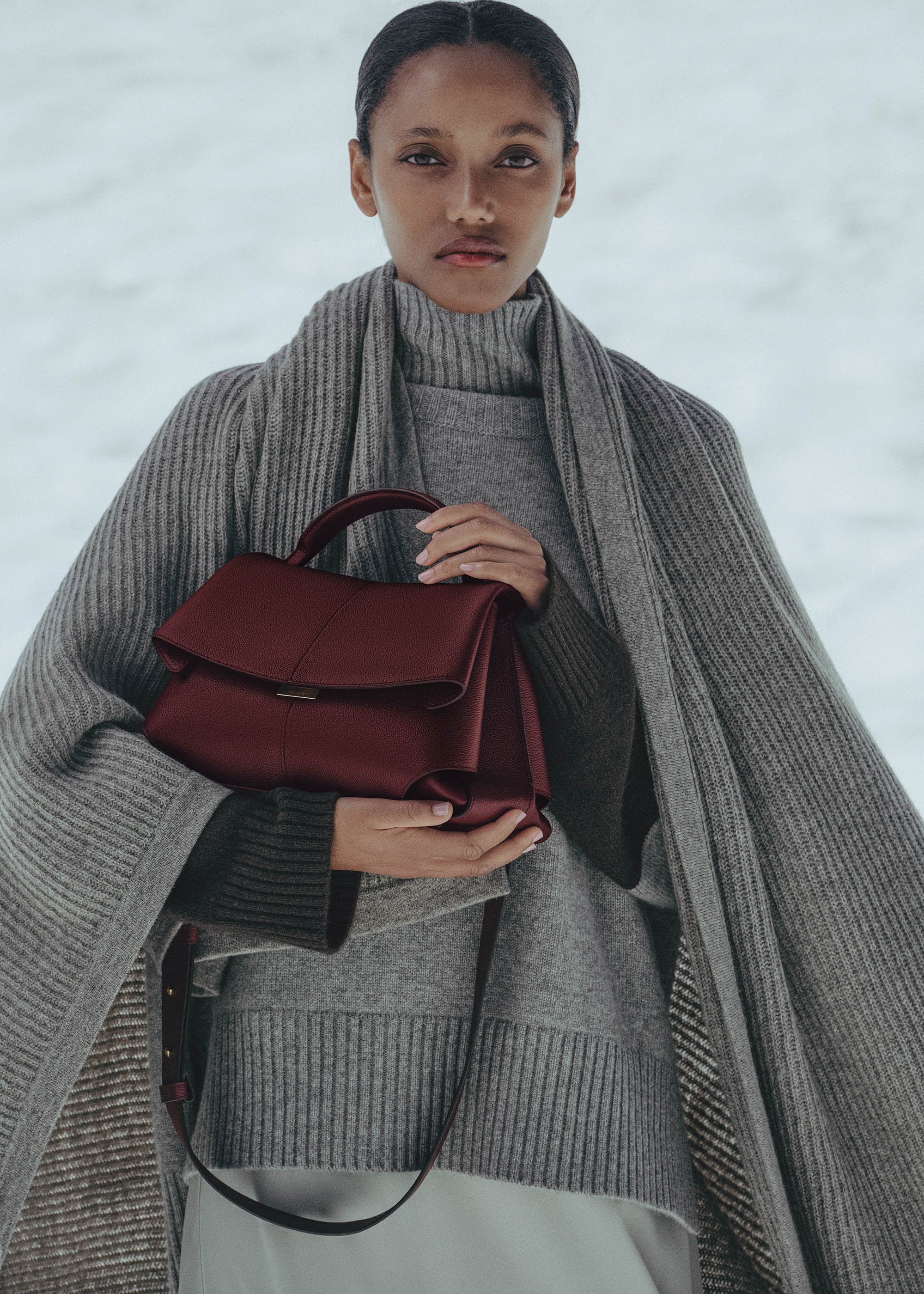 Handbag - Textured Black Cherry