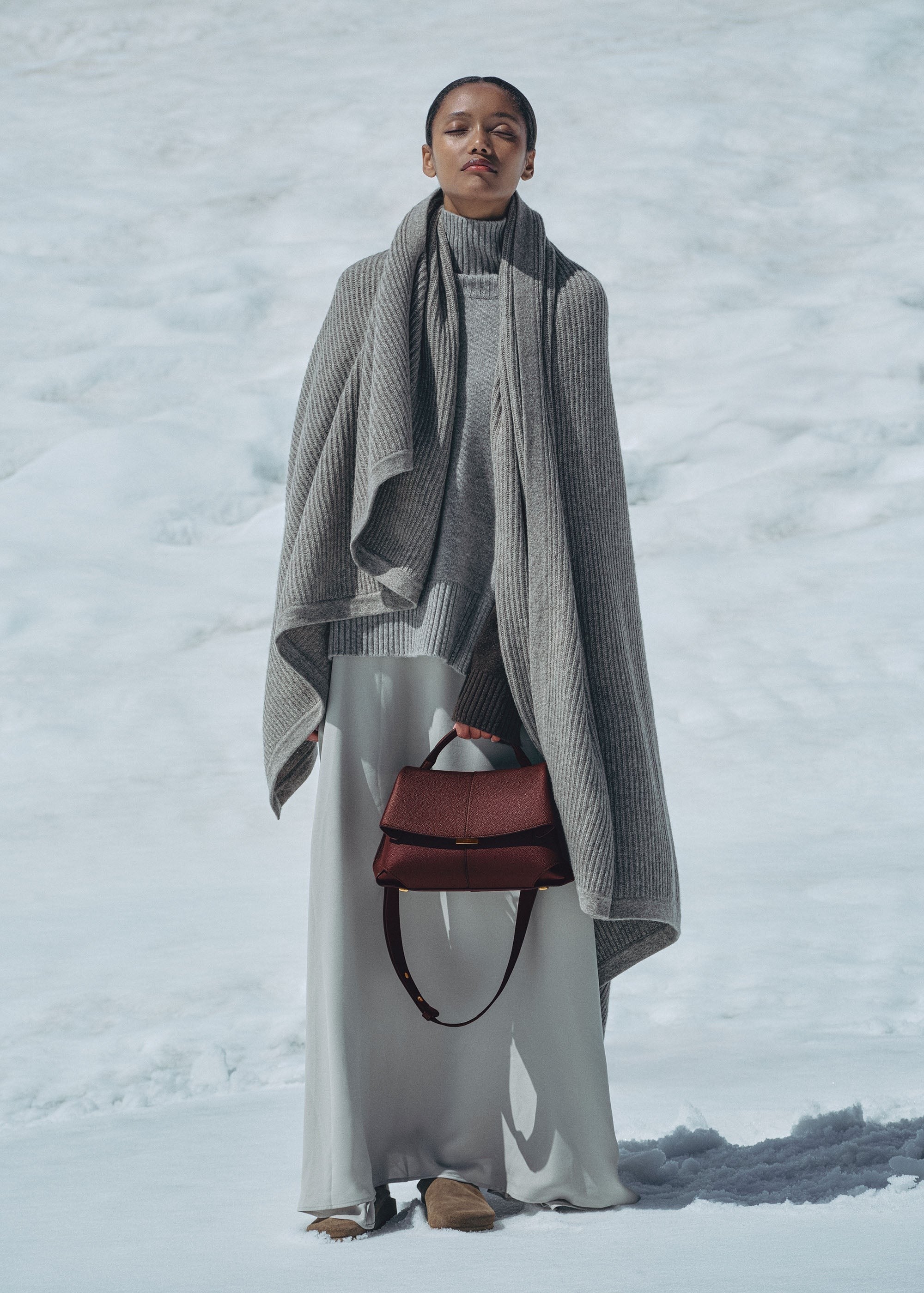 Handbag - Textured Black Cherry