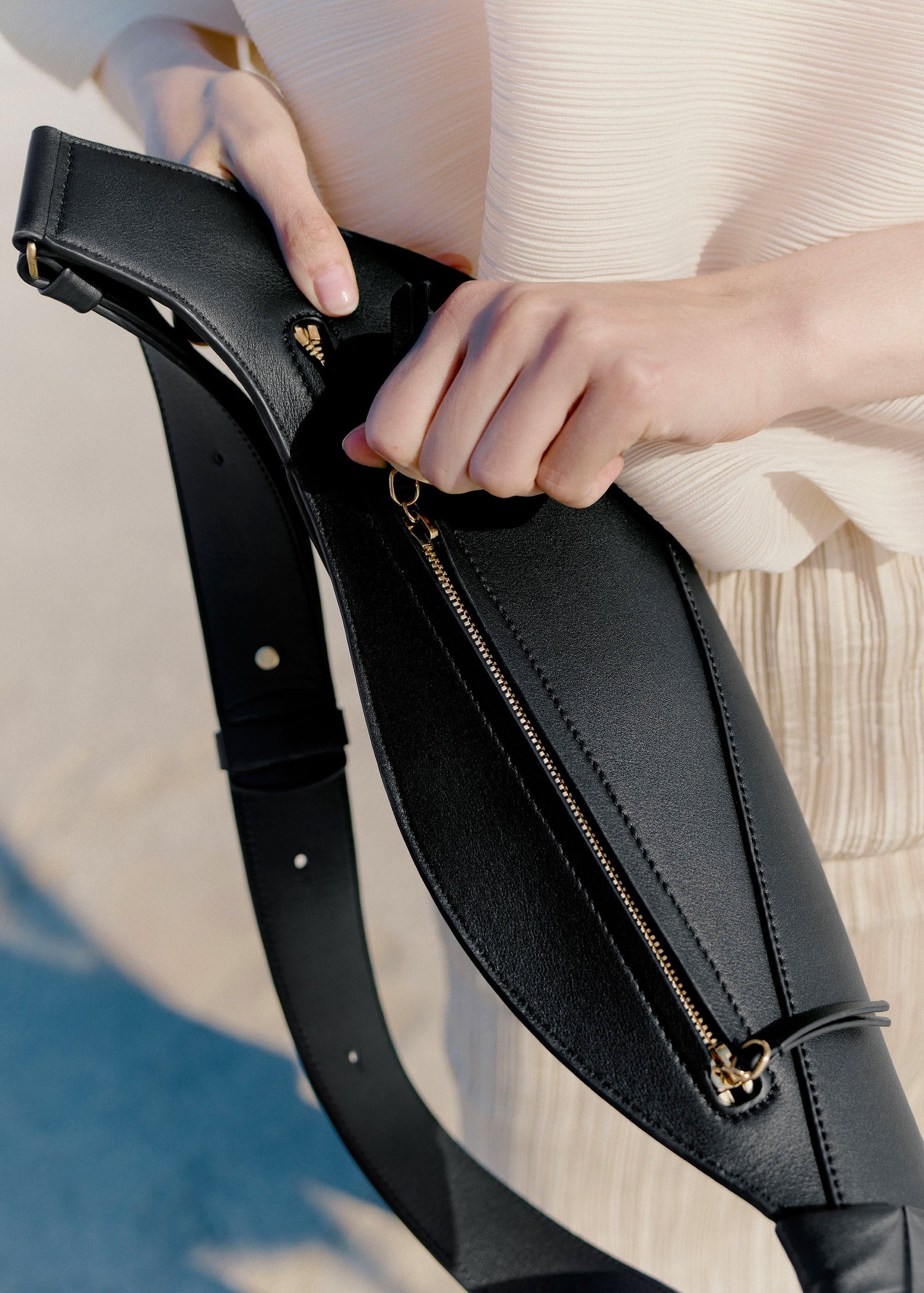 Handbag - Smooth Black