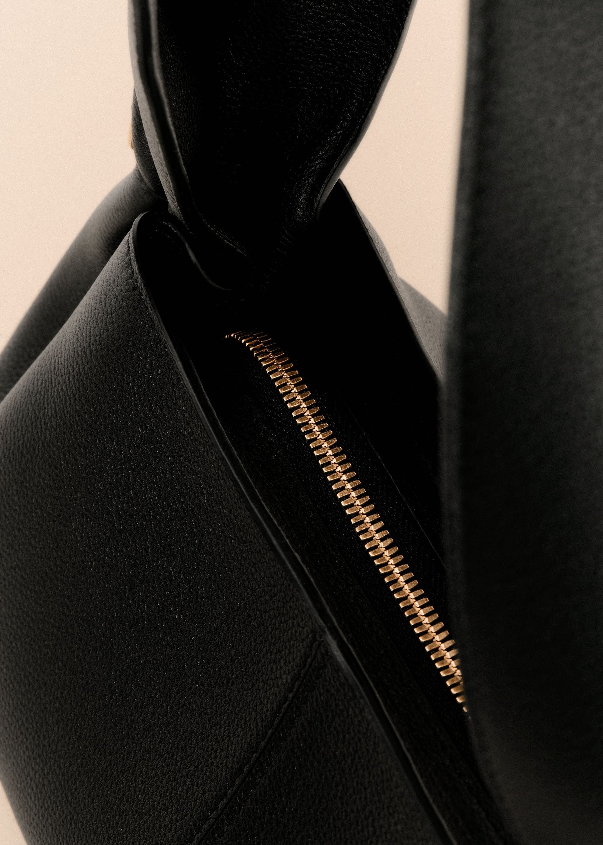 Handbag - Textured Black