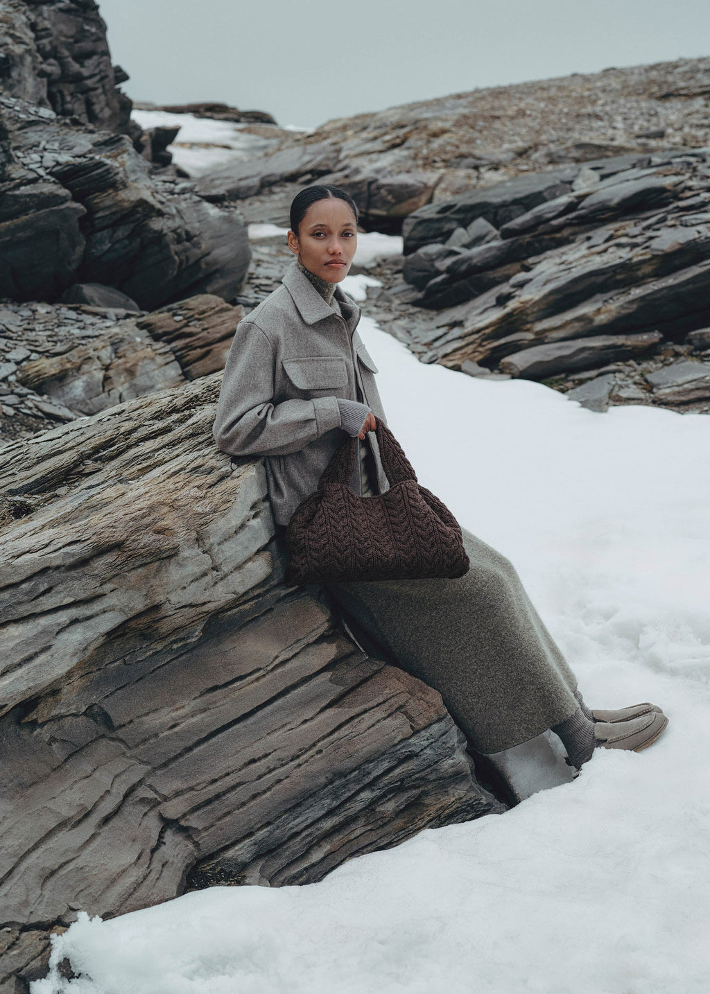 Large Handbag - Merino Ebony