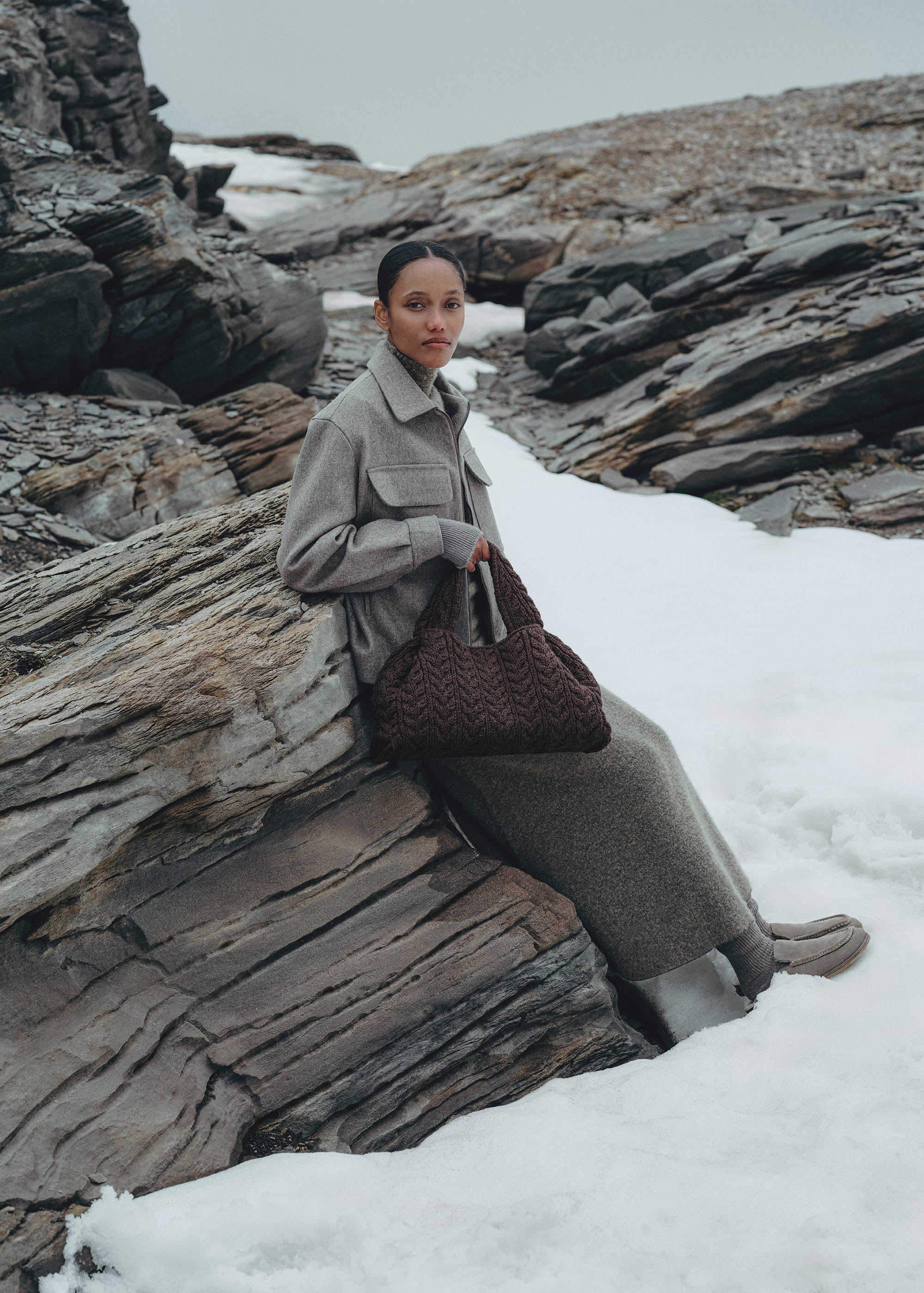 Large Handbag - Merino Ebony