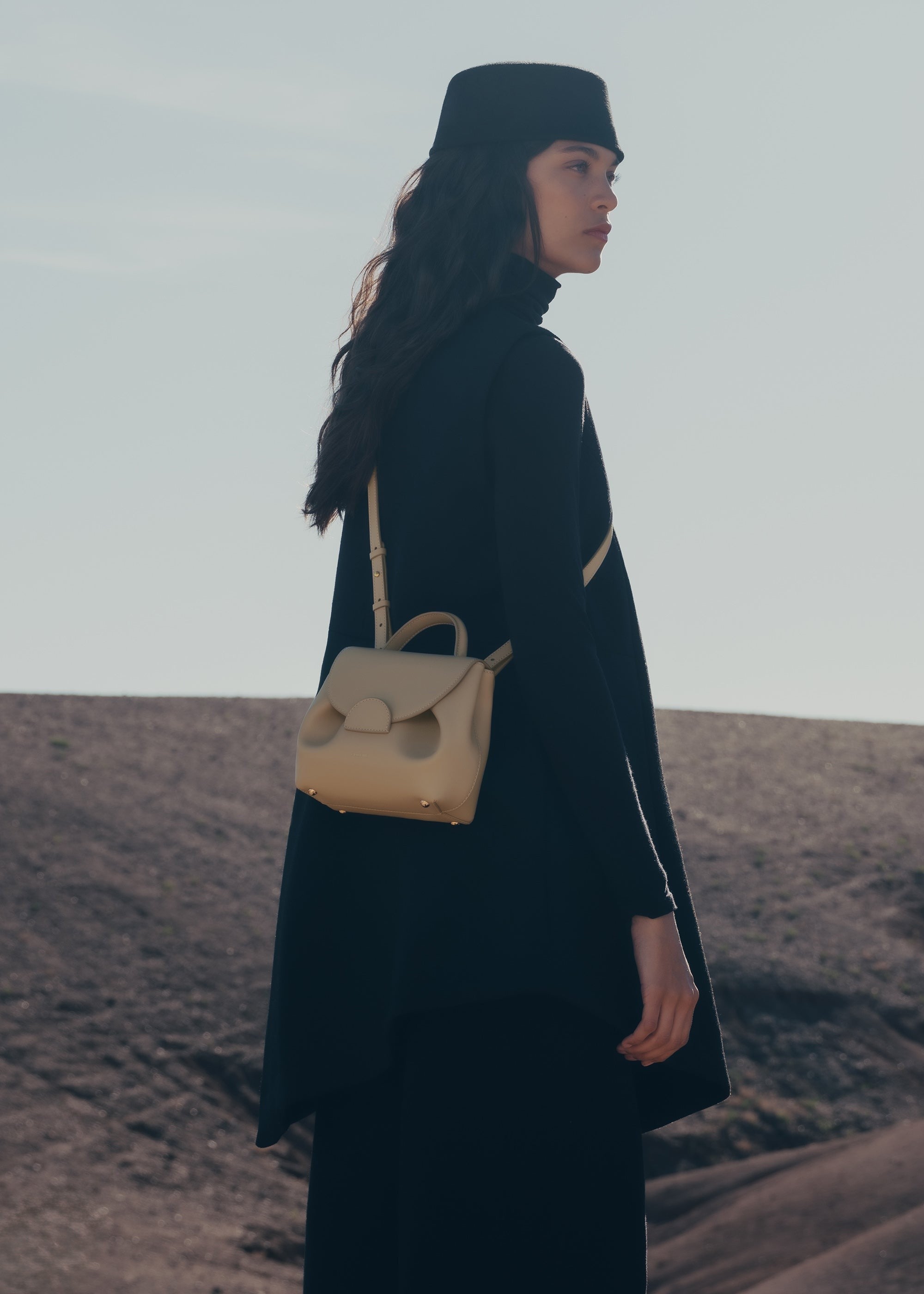 Nano Handbag - Smooth Sand