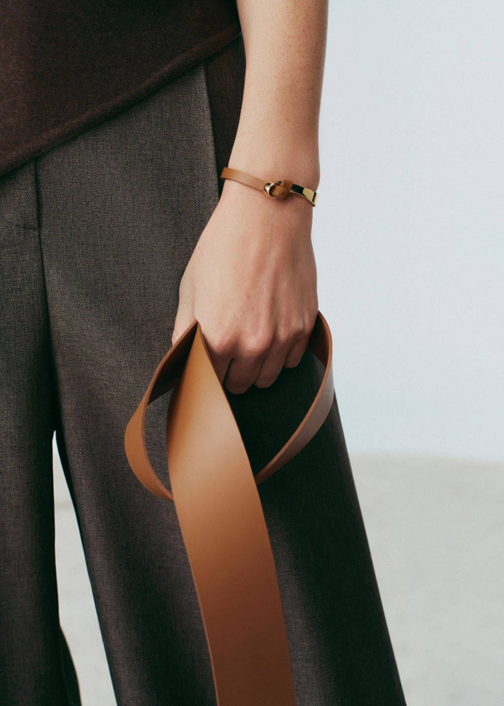 Bangle - Gold Gilded with Camel Leather