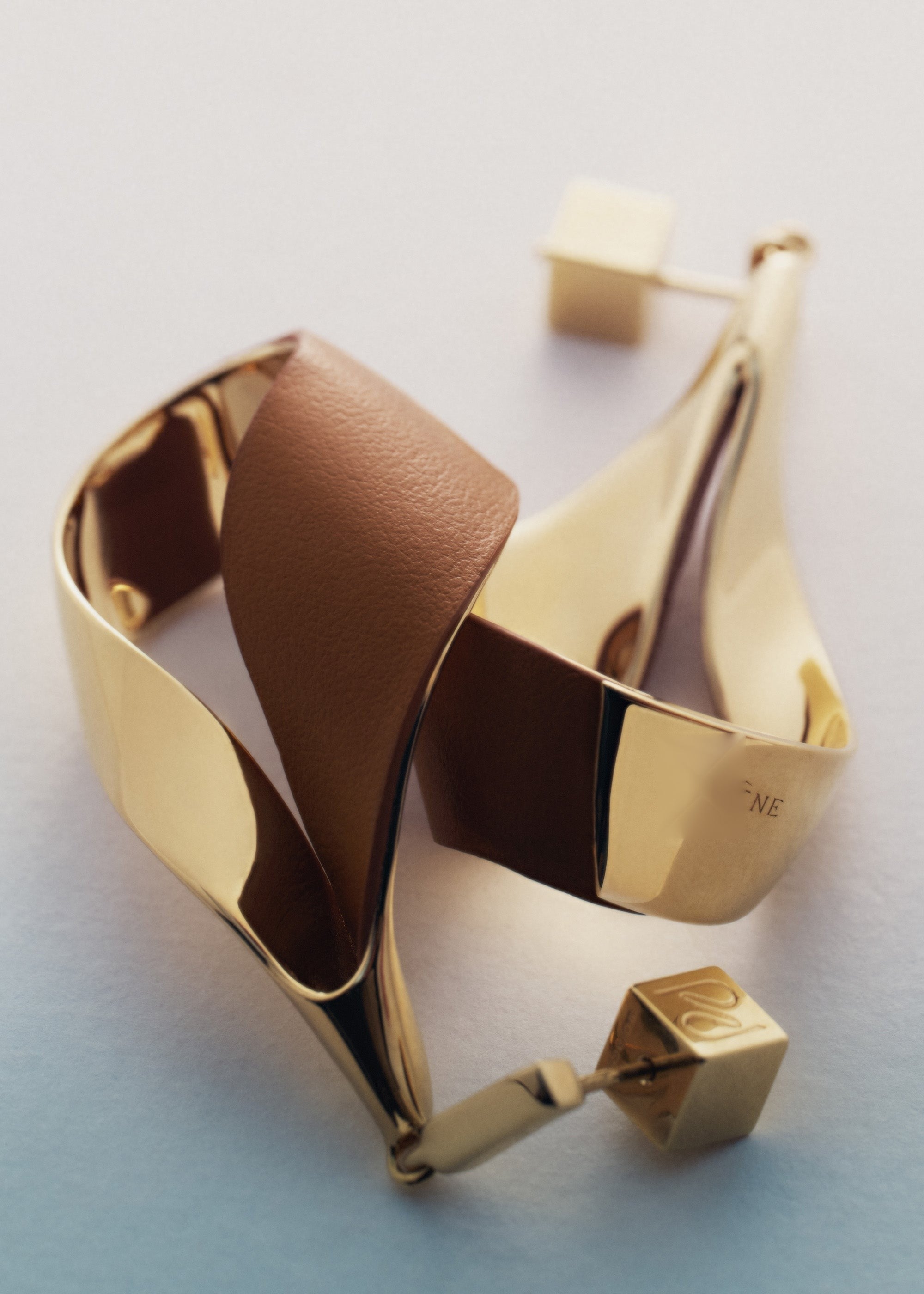 Earrings - Gold Gilded with Camel Leather