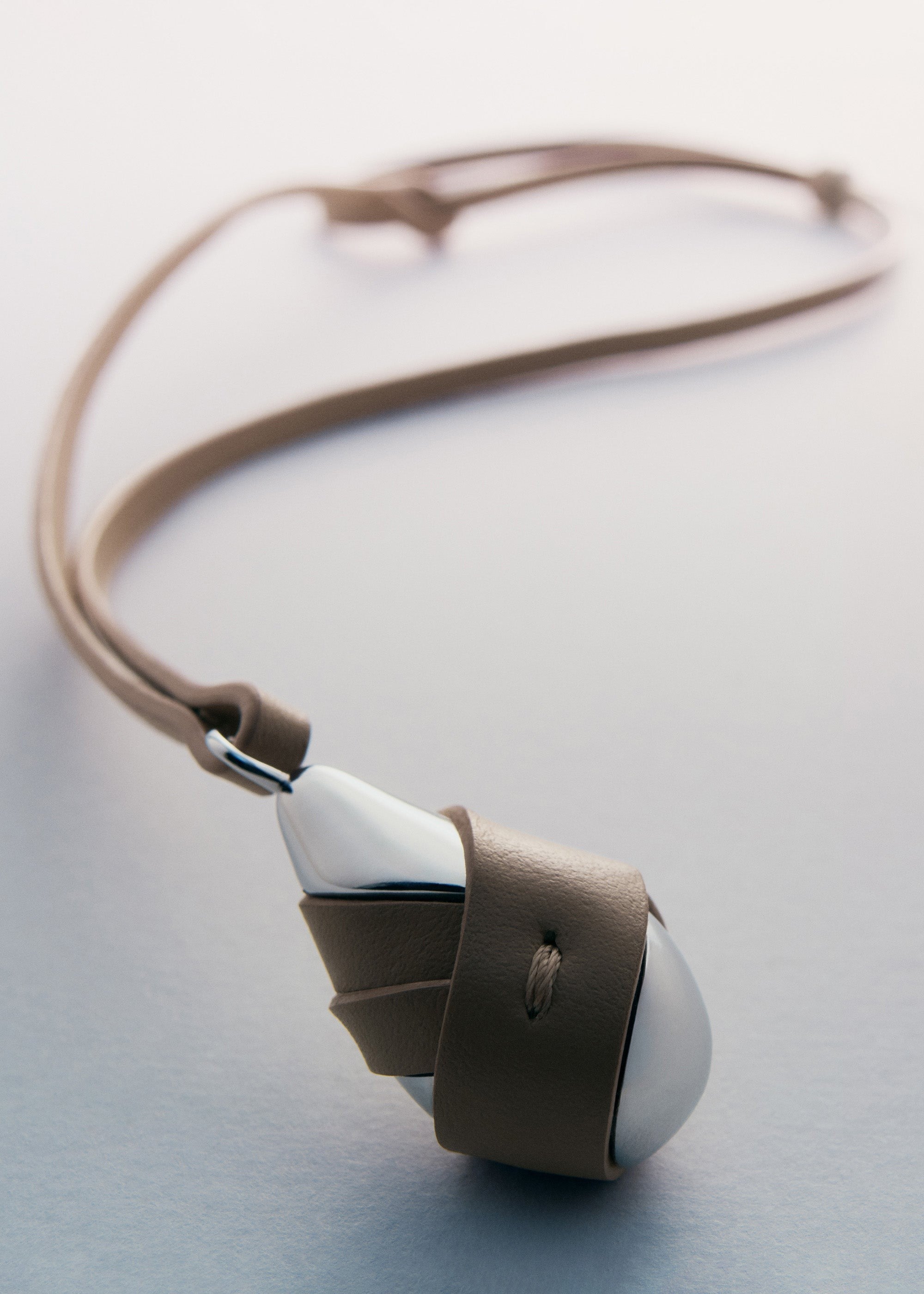 Pendant - Silver in rhodium with Taupe Leather