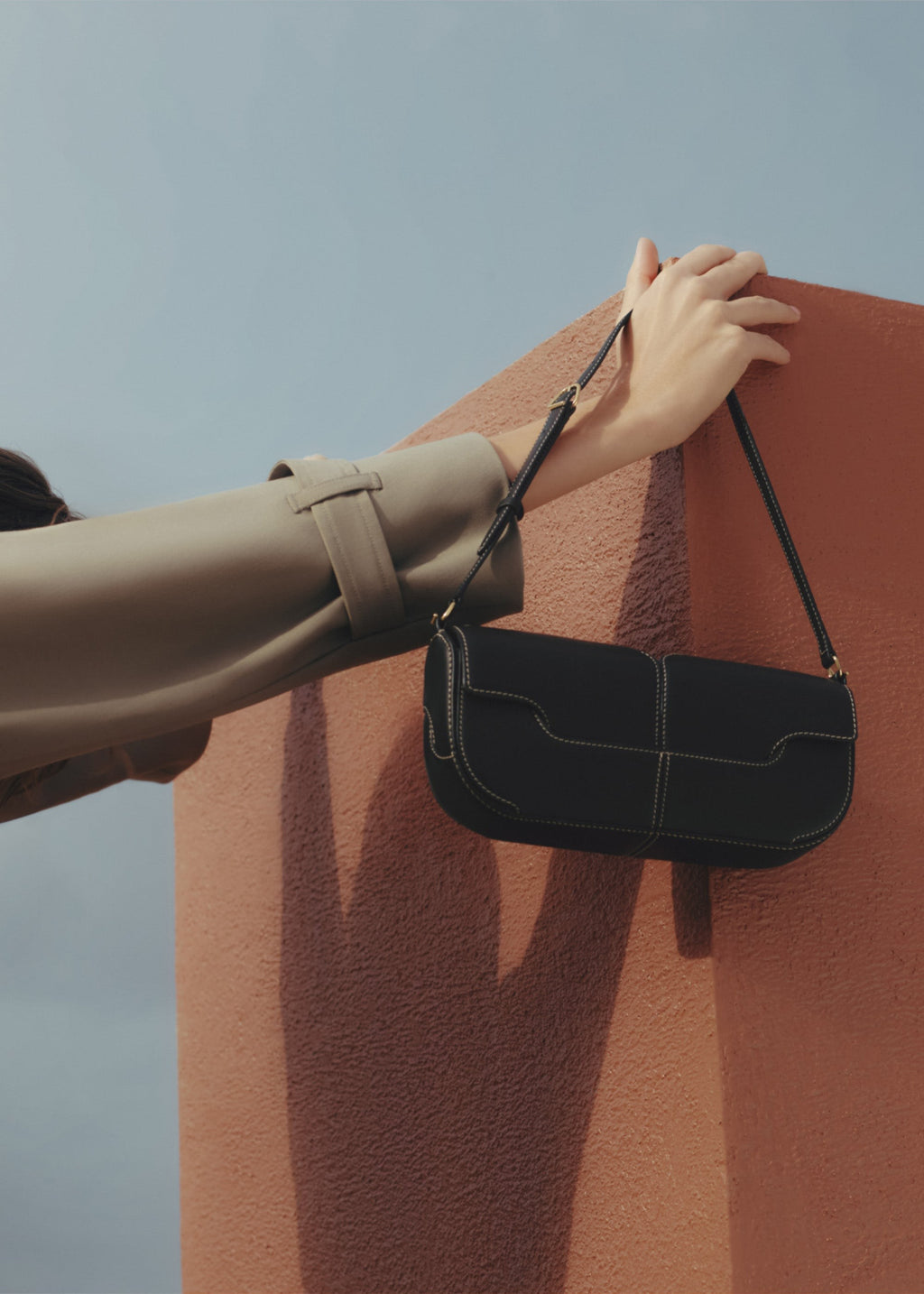 Handbag - Smooth Black with Ecru Stitching