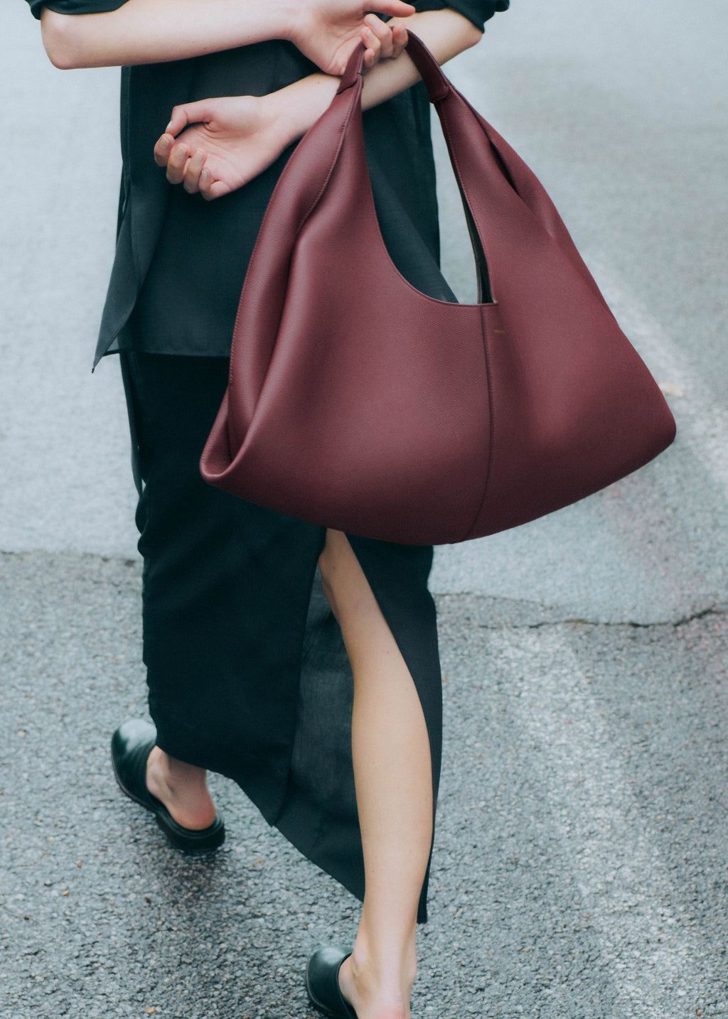 Handbag - Textured Black Cherry