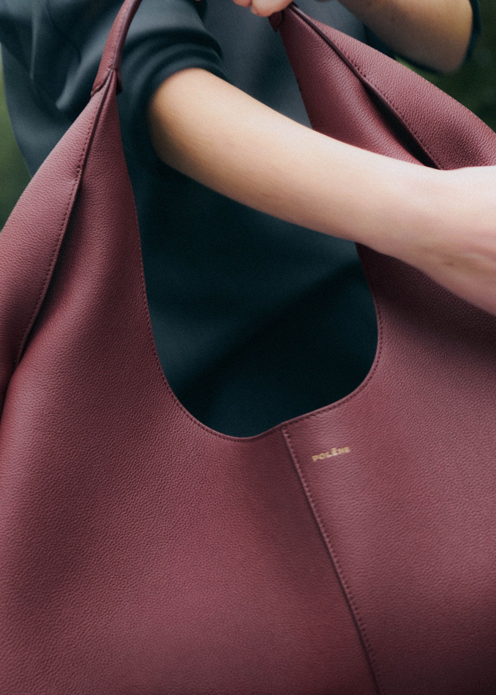 Handbag - Textured Black Cherry